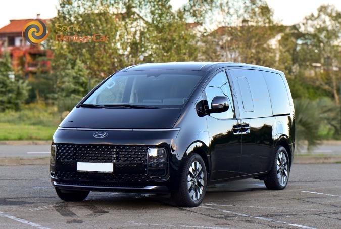 Hyundai Staria